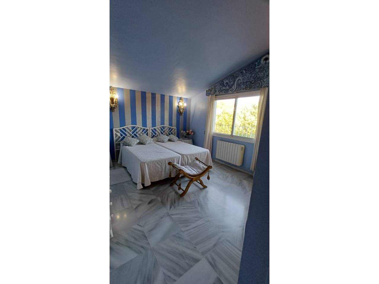 Chalet unifamiliar en venta en Estepona en Zona: Guadalmansa