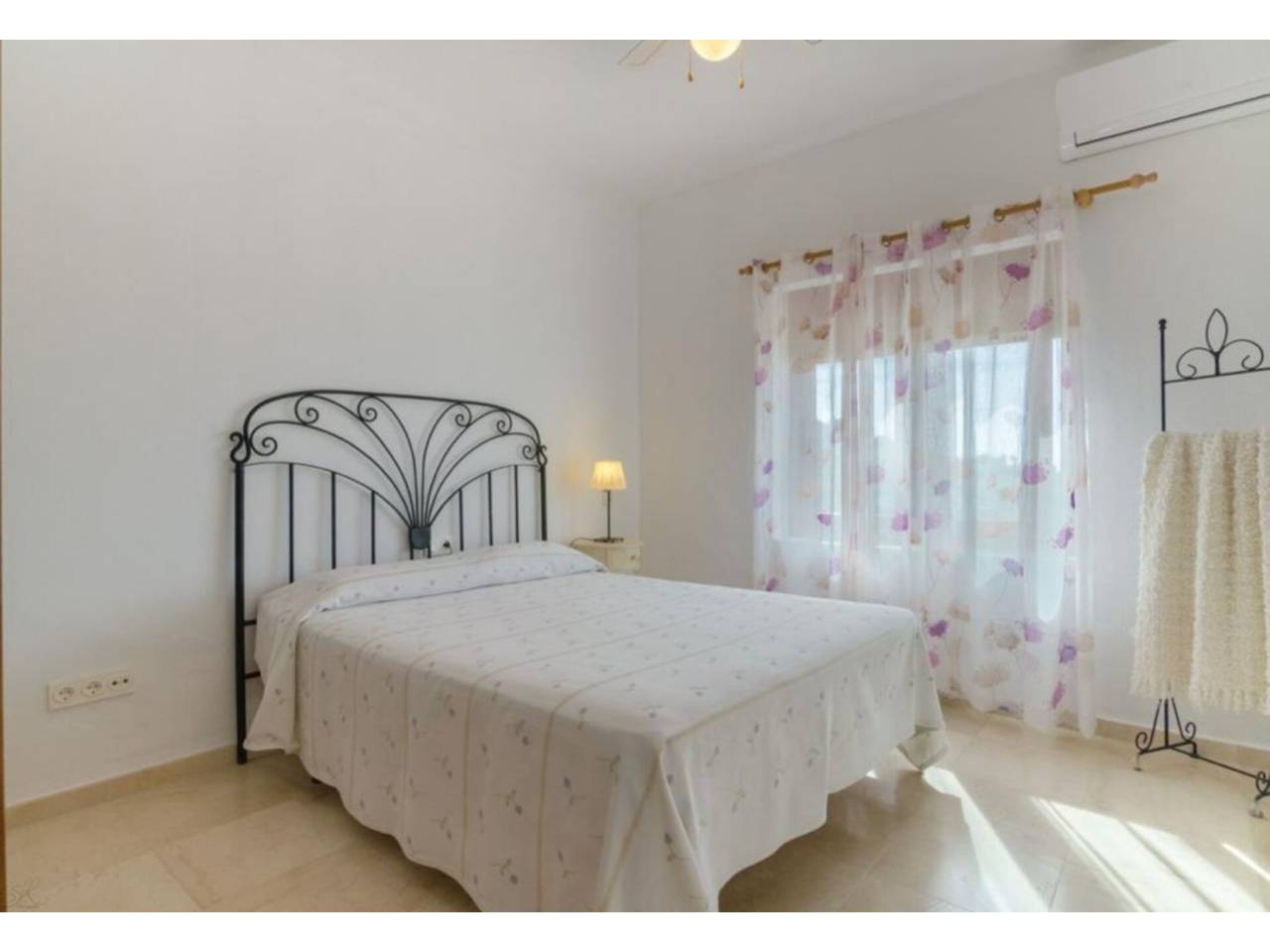 Chalet en venta en Estepona en Zona: Altos de Estepona