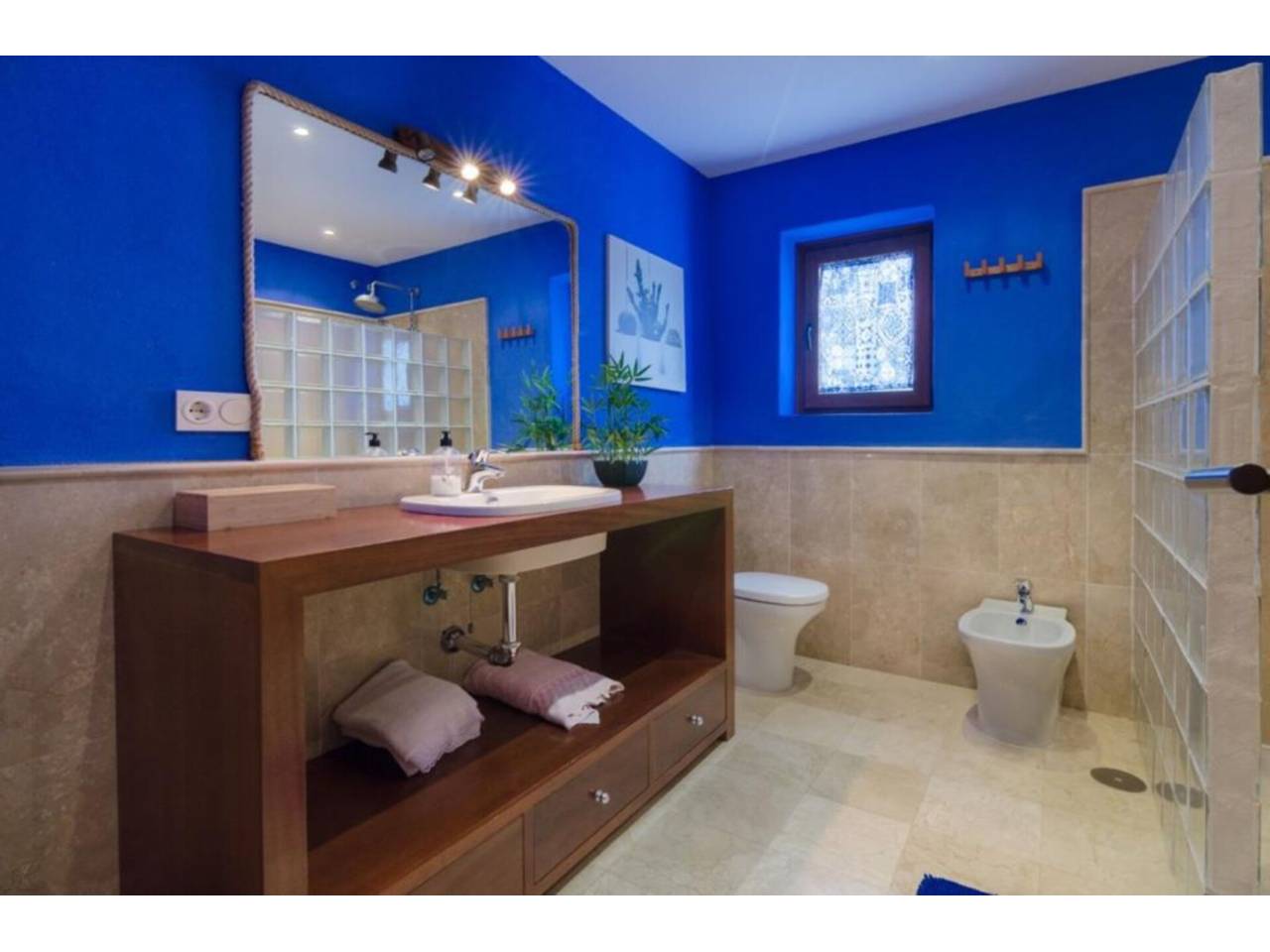 Chalet en venta en Estepona en Zona: Altos de Estepona
