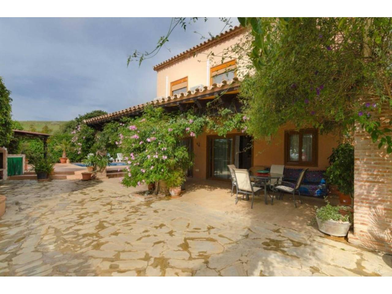 Chalet en venta en Estepona en Zona: Altos de Estepona