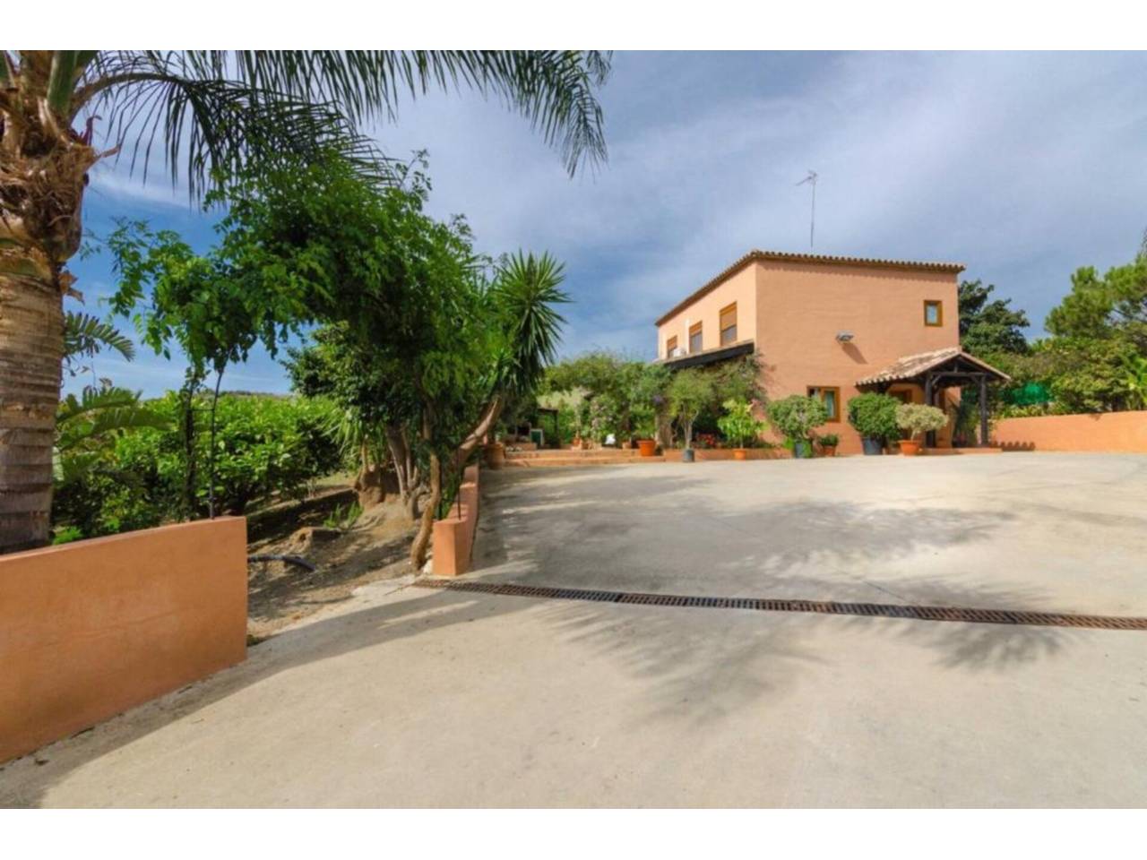 Chalet en venta en Estepona en Zona: Altos de Estepona