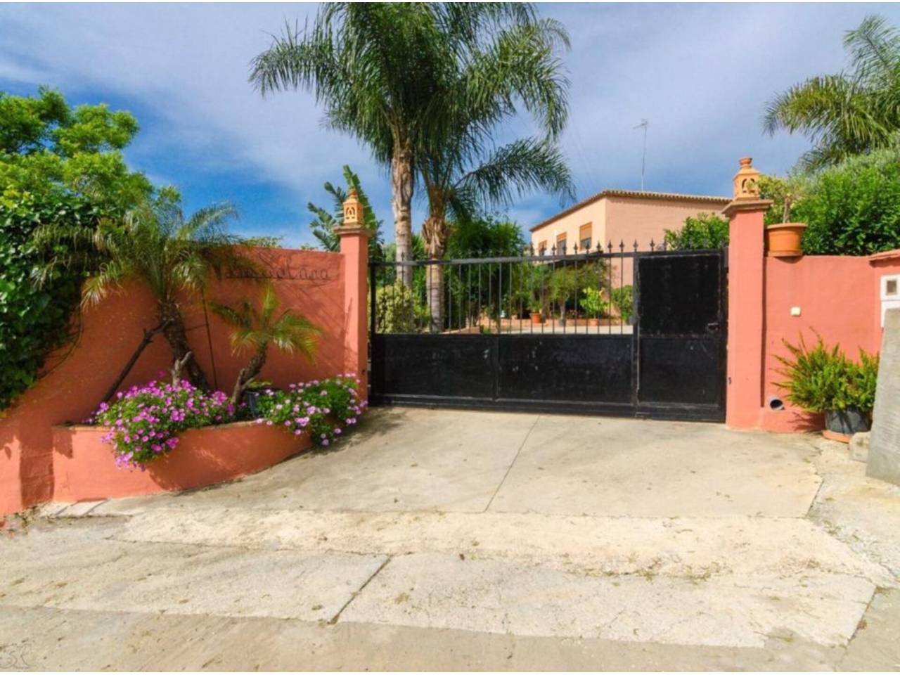 Chalet en venta en Estepona en Zona: Altos de Estepona