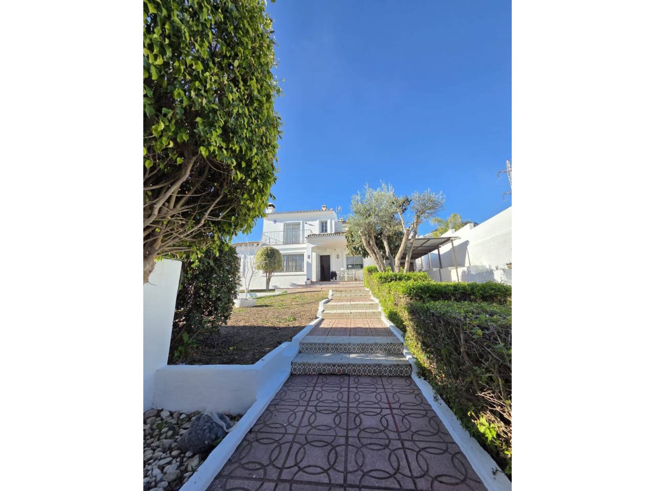 Chalet en venta en Estepona en Zona: Altos de Estepona