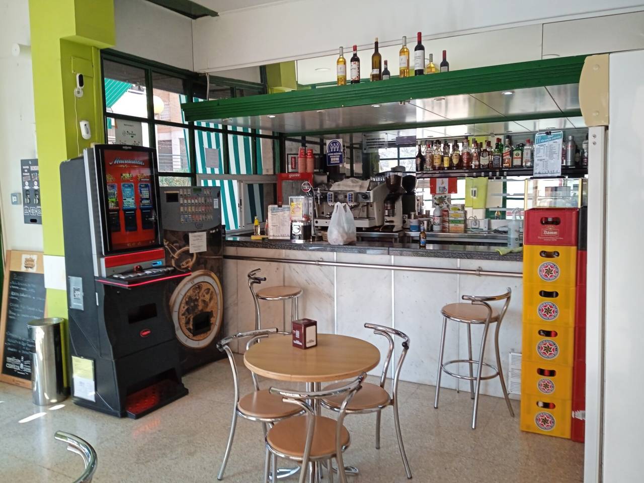 Local en venta en Nova Lloreda