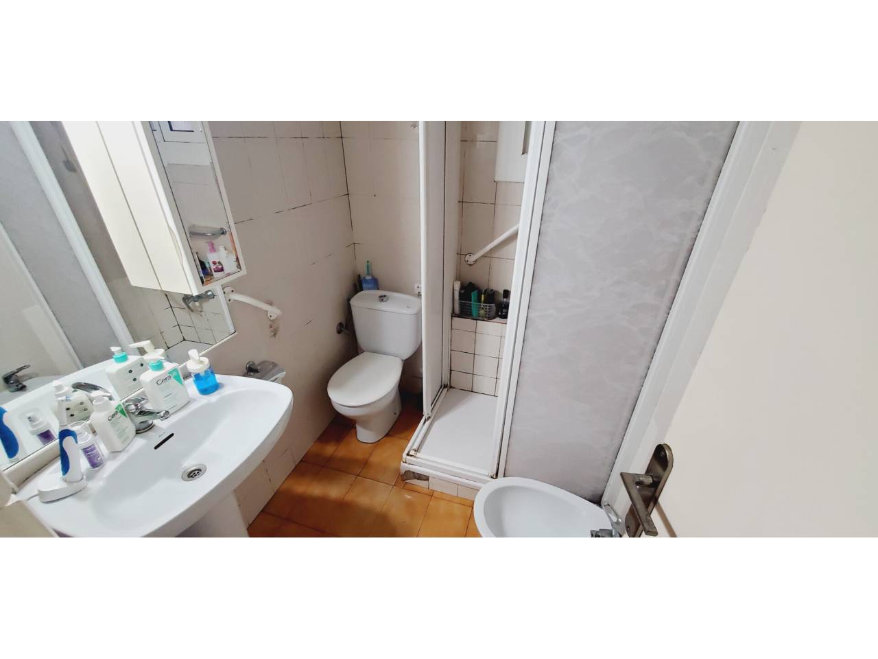 Venta de piso peculiar en Badalona