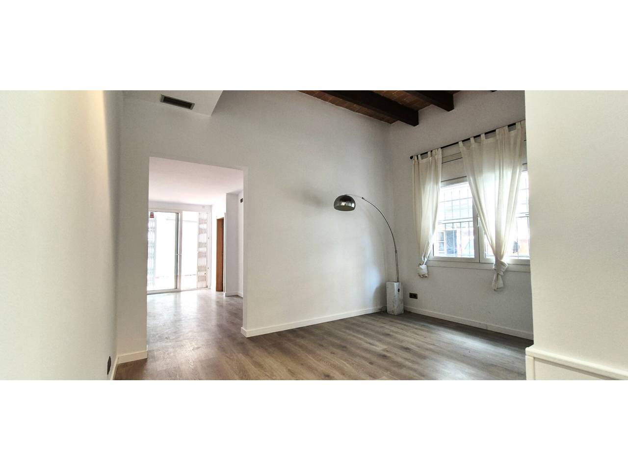 Planta baixa amb pati i garatge inclòs