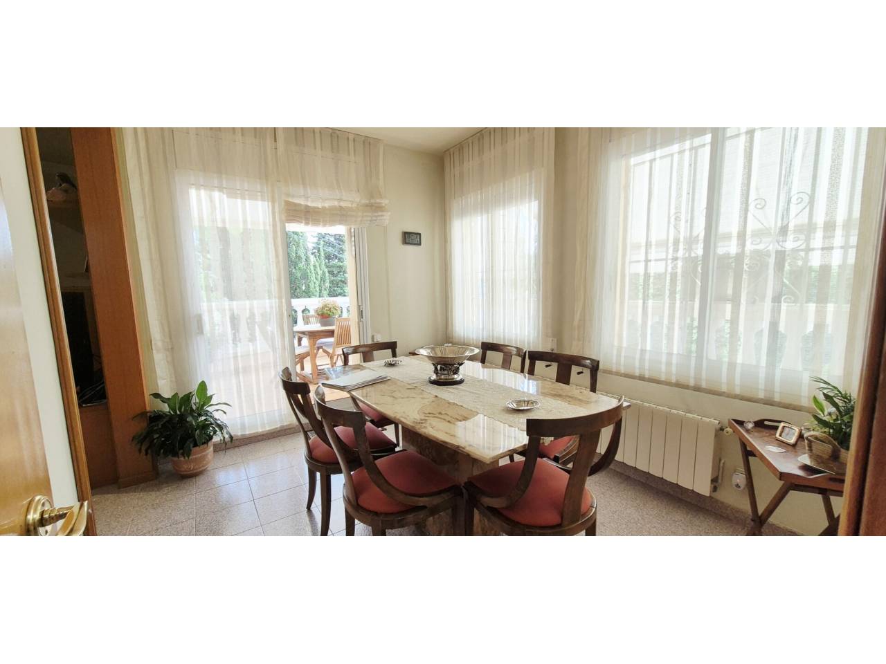 Casa en venda a Tiana: Espai i confort en un...