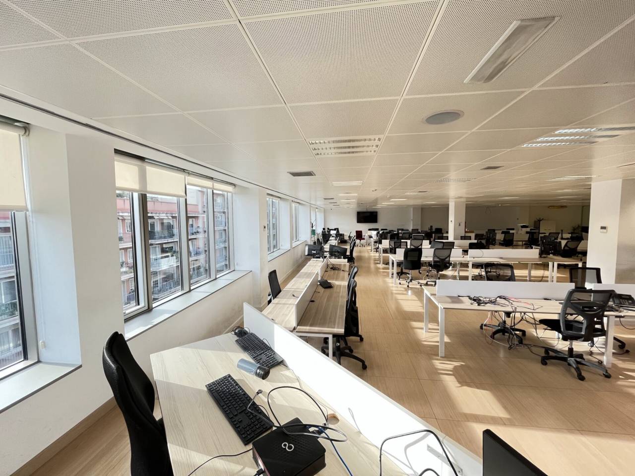 ALQUILER OFICINA CARRER LEPANT. BARCELONA - CENTRO