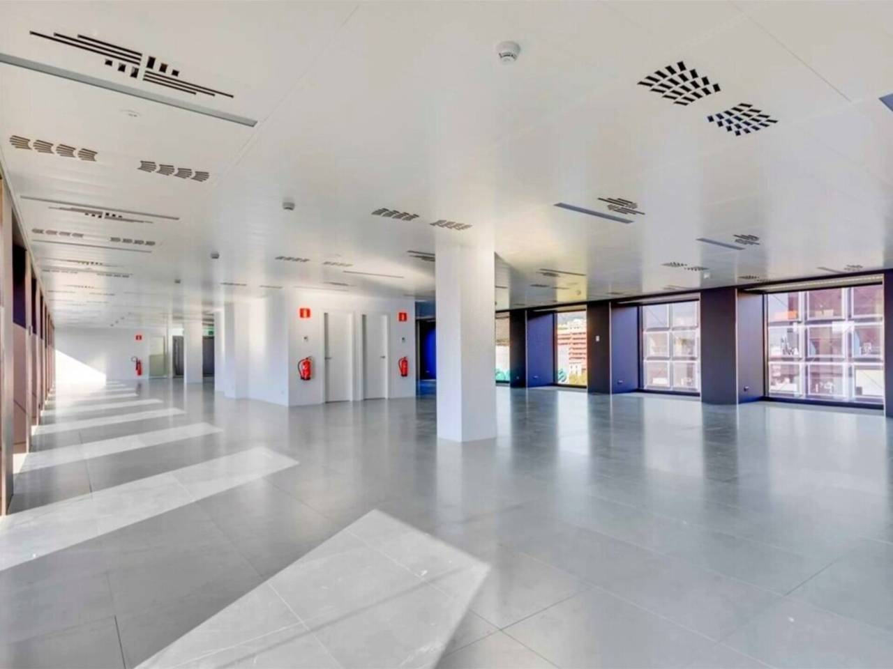 ALQUILER OFICINAS AVDA DIAGONAL  - EDIFICIO PRISMA
