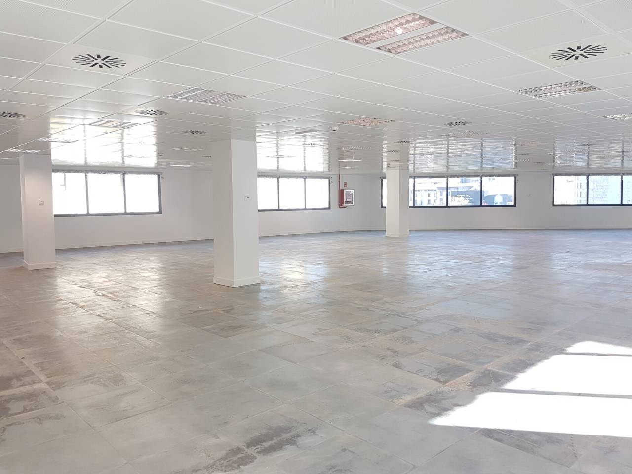 OFICINAS EN ALQUILER EDIFICIO TRIANGLE PLAÇA CATALUNYA