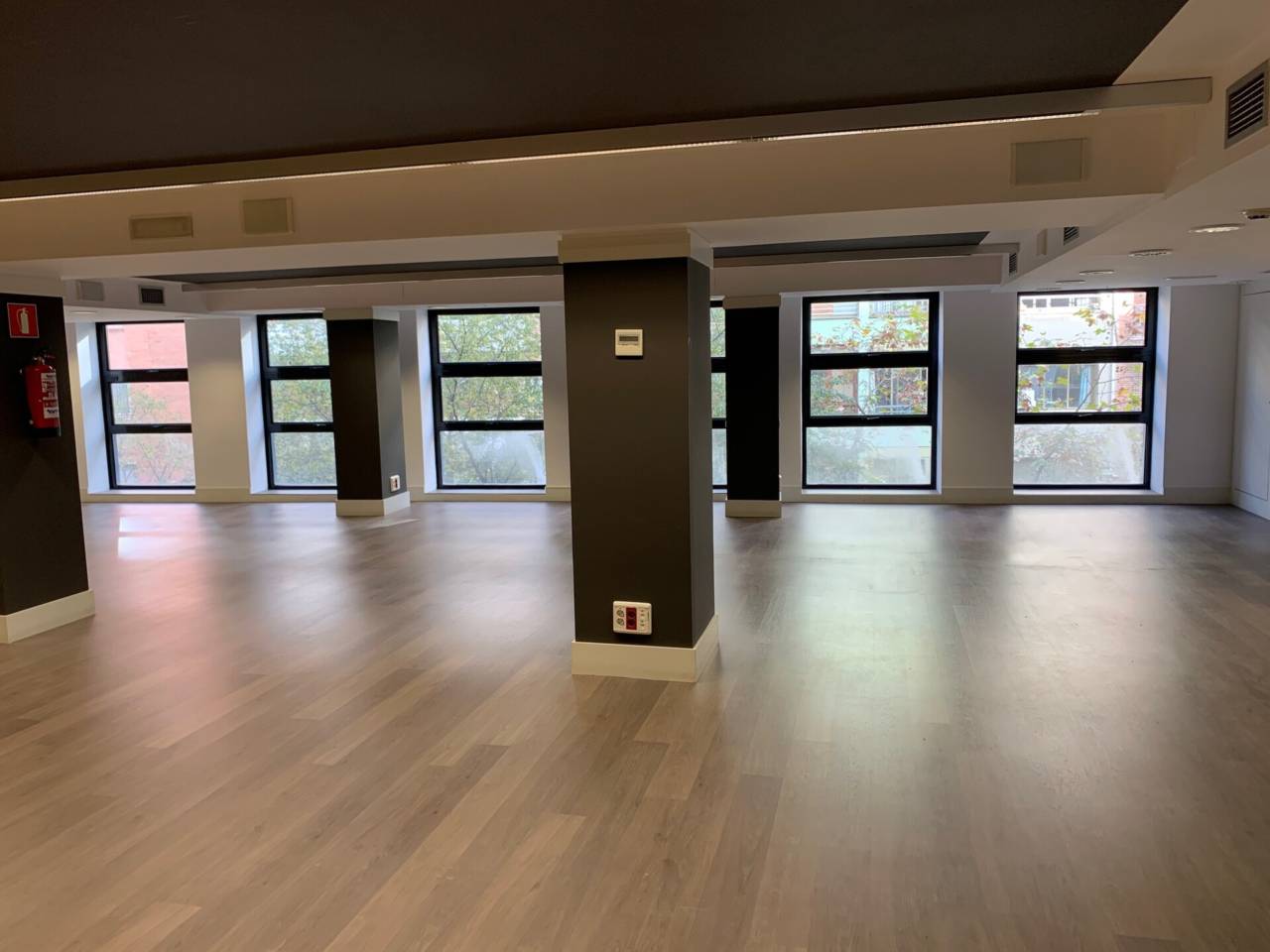 OFICINAS EN ALQUILER CARRER CALABRIA. BARCELONA - CENTRO