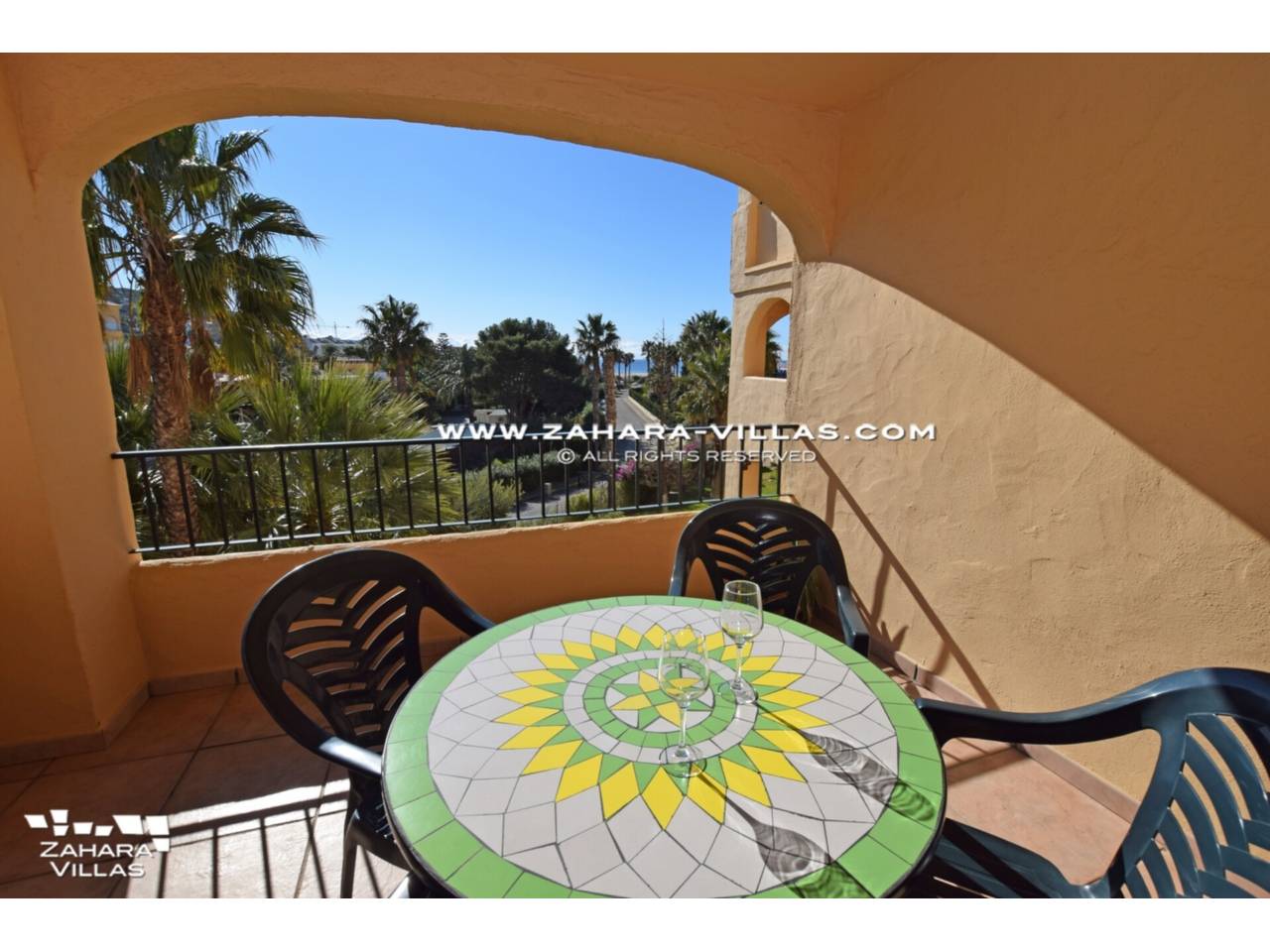 Imagen 1 de Magnífico apartamento en venta en Urbanización Jardines de Zahara - Atlanterra