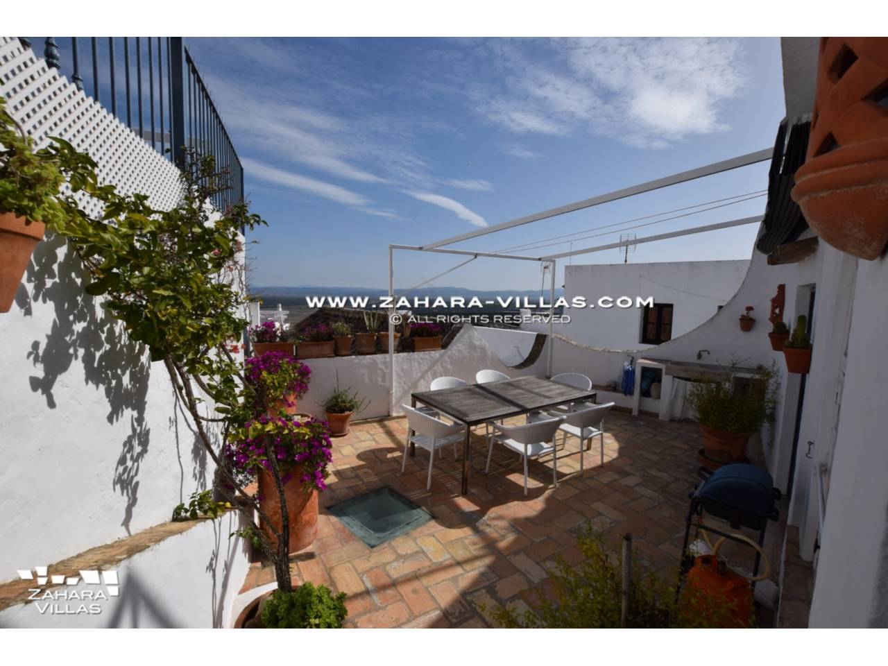 Imagen 1 de Magnificent House with central patio, in the historic center of the town