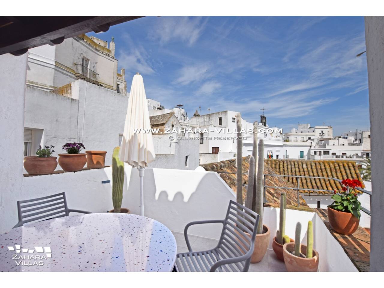 Imagen 5 de BoutiqueStyle Apartment mit Terrassenblick auf den Plaza de Espana von Vejer