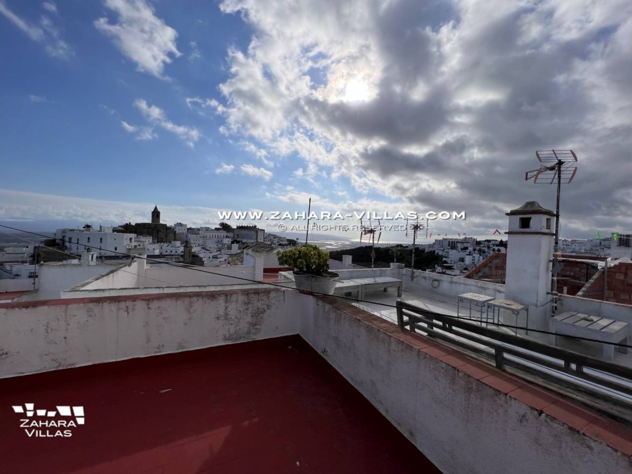 Imagen 38 de House with beautiful views of the historic center of Vejer de la Frontera.
