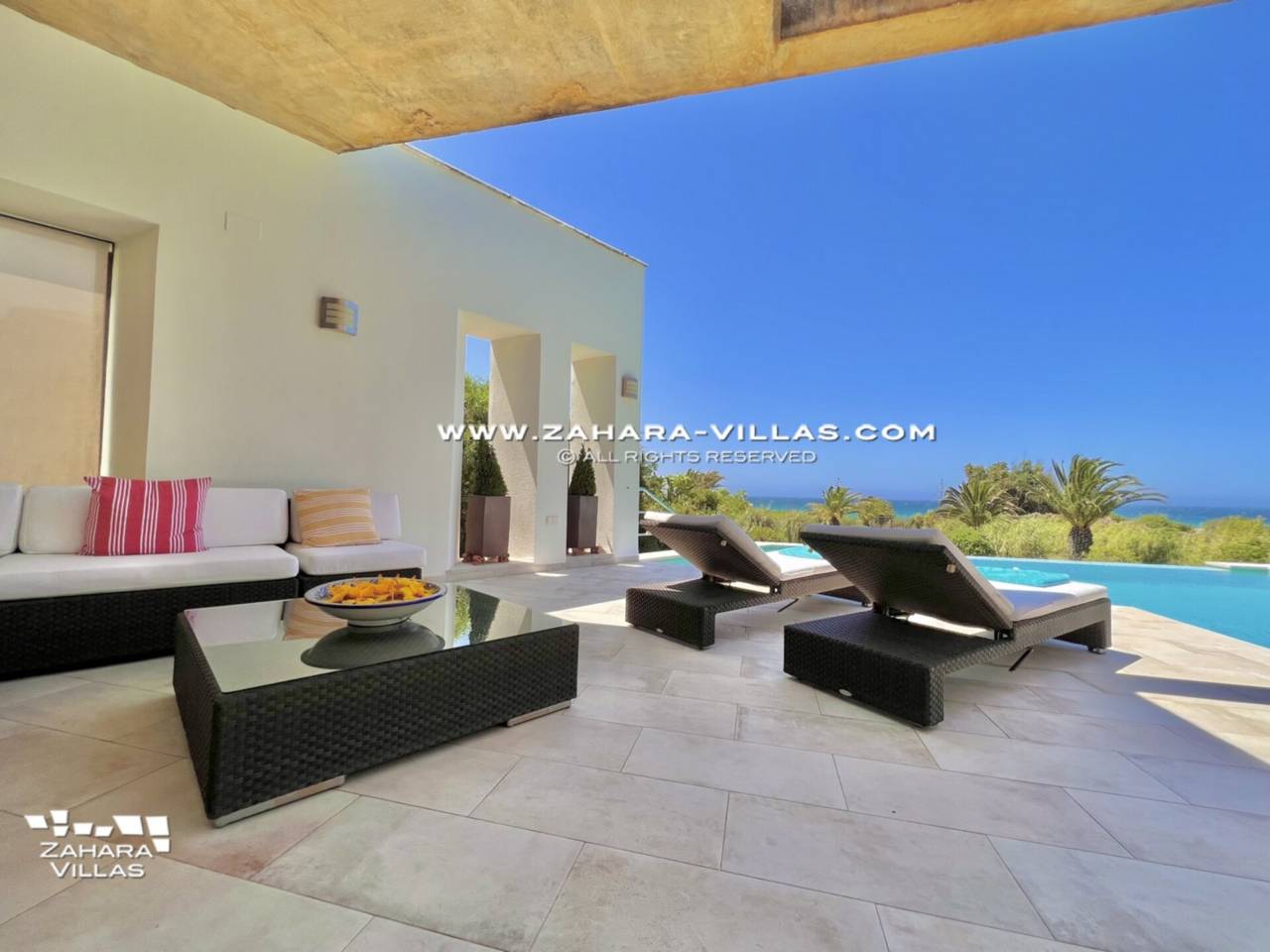 Imagen 18 de Beachfront villa for sale in Cala de los Alemanes, Atlanterra