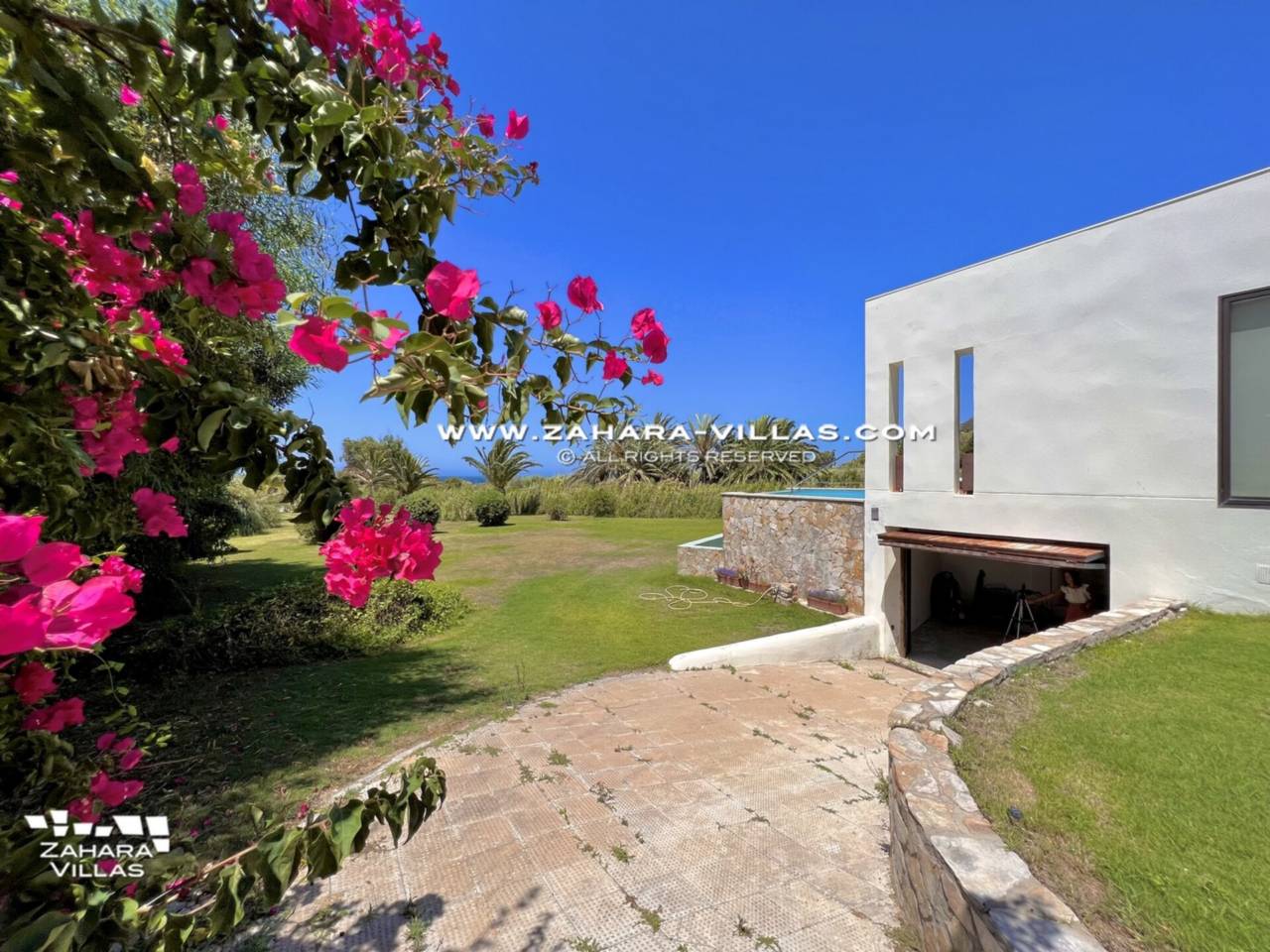 Imagen 8 de Beachfront villa for sale in Cala de los Alemanes, Atlanterra