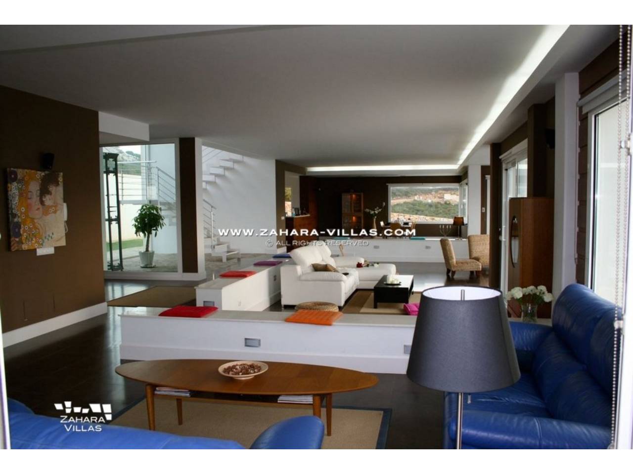 Imagen 20 de Villa of design and functionality. Overflowing swimming pool and privileged enclave.