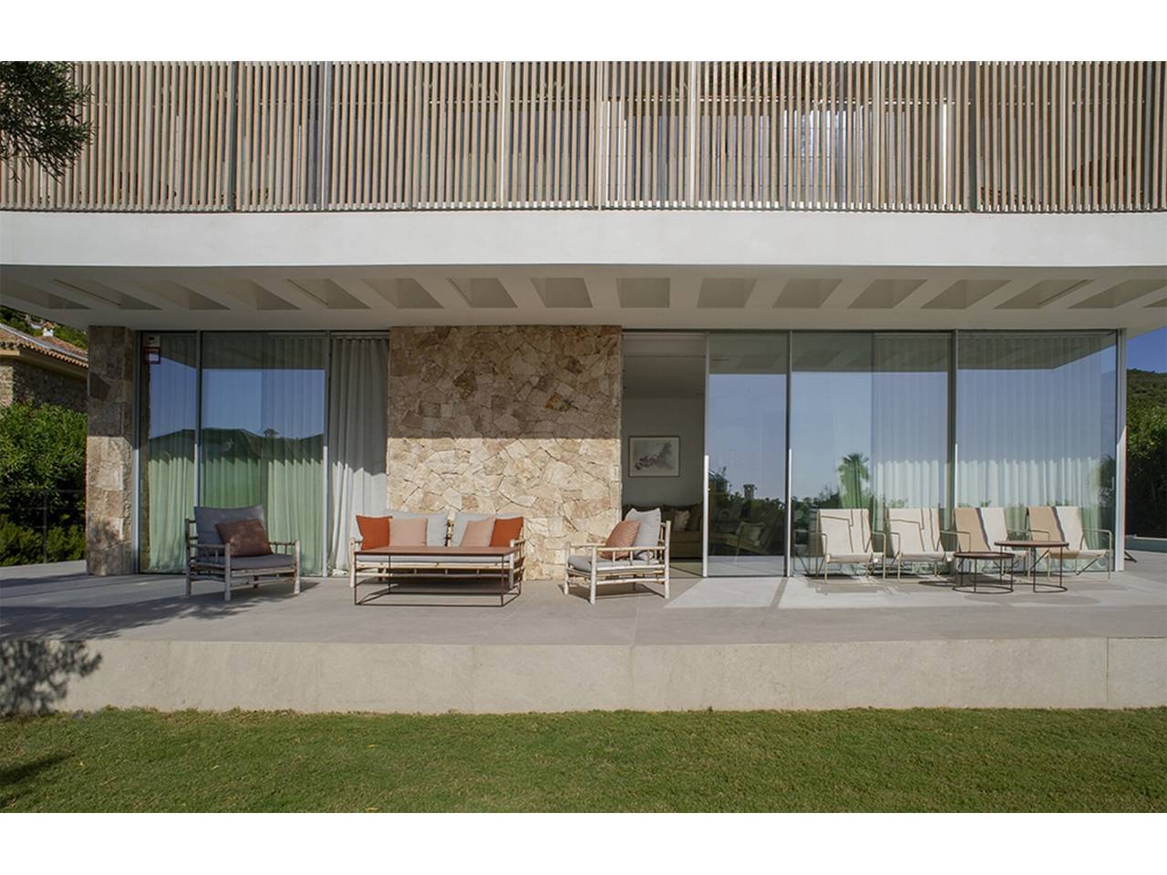 Imagen 30 de Espectacular chalet de reciente construcción a pie de La Cala de los Alemanes