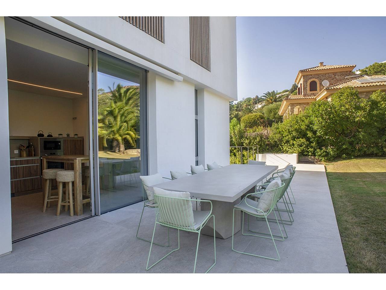 Imagen 38 de Espectacular chalet de reciente construcción a pie de La Cala de los Alemanes