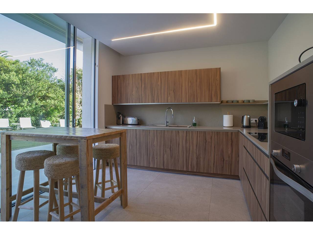 Imagen 34 de Espectacular chalet de reciente construcción a pie de La Cala de los Alemanes