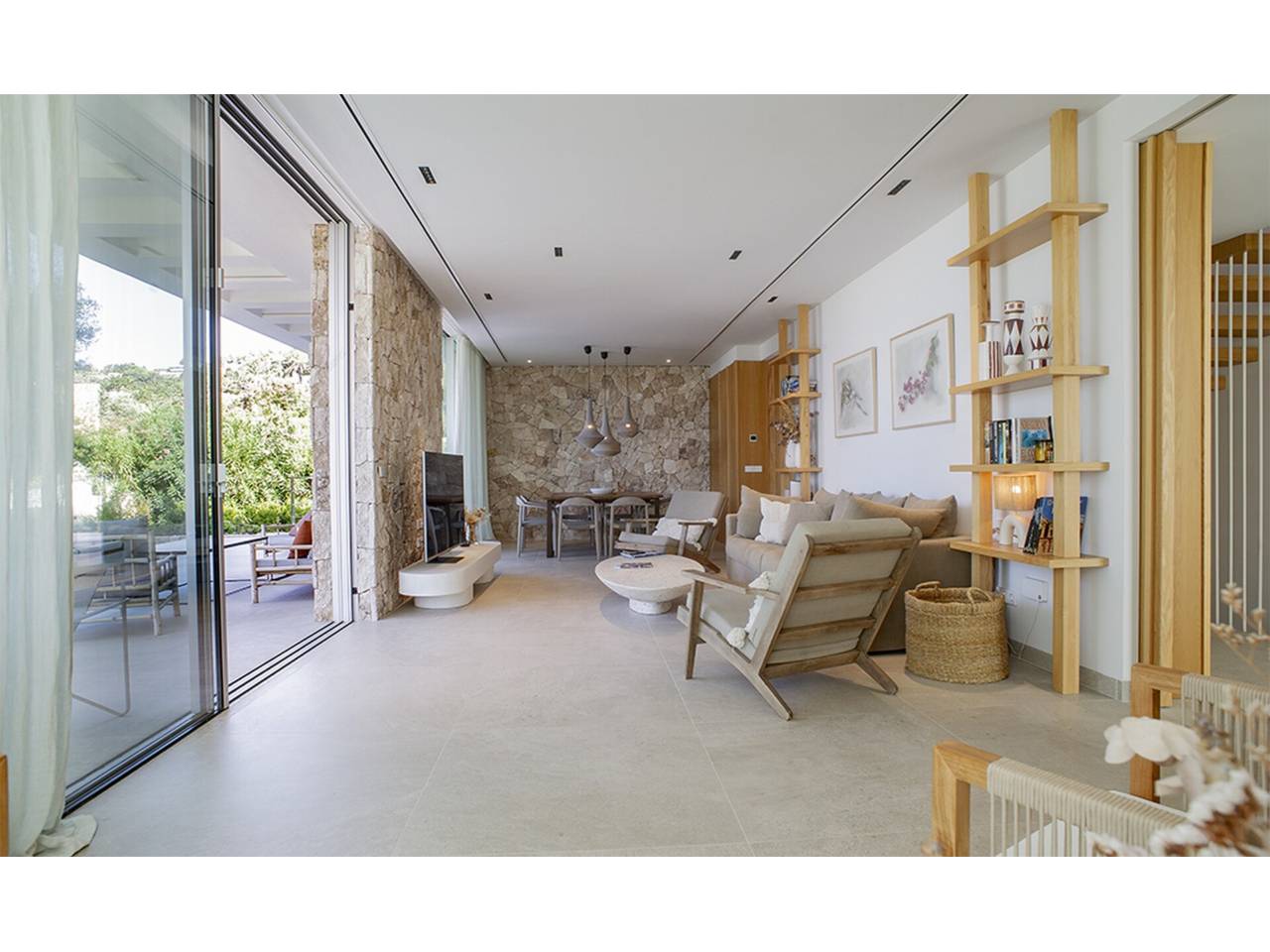 Imagen 19 de Espectacular chalet de reciente construcción a pie de La Cala de los Alemanes