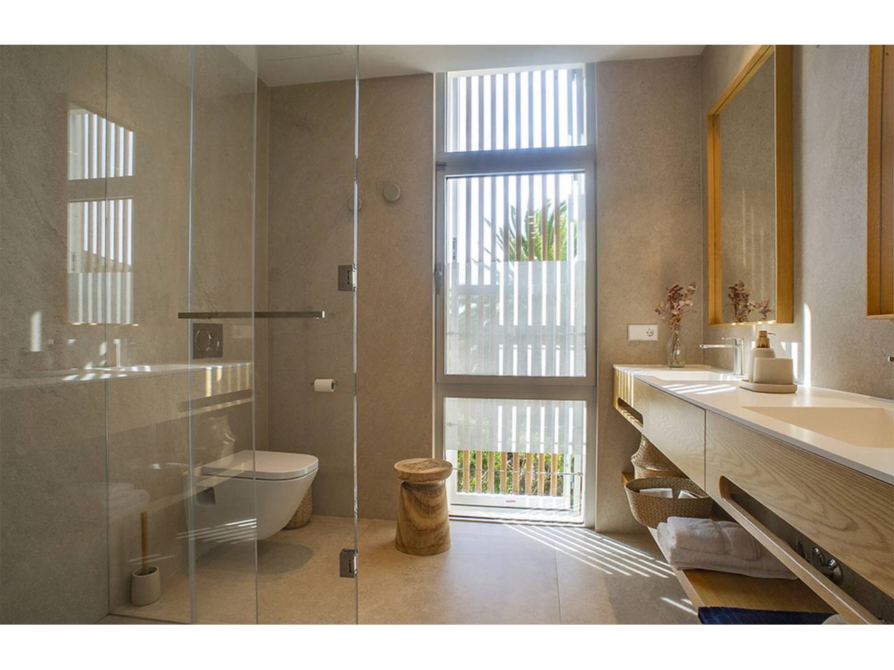 Imagen 50 de Espectacular chalet de reciente construcción a pie de La Cala de los Alemanes