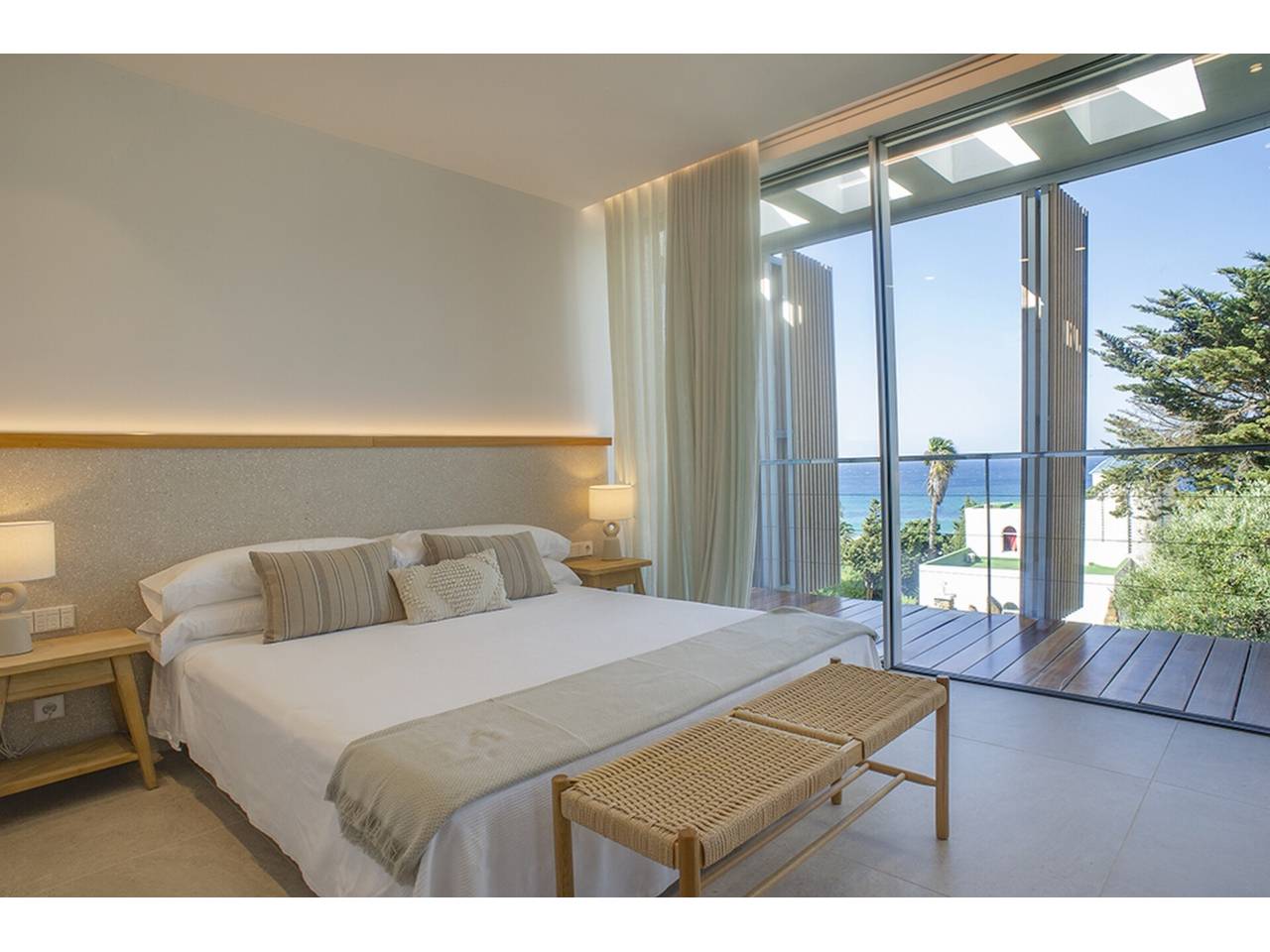 Imagen 62 de Espectacular chalet de reciente construcción a pie de La Cala de los Alemanes