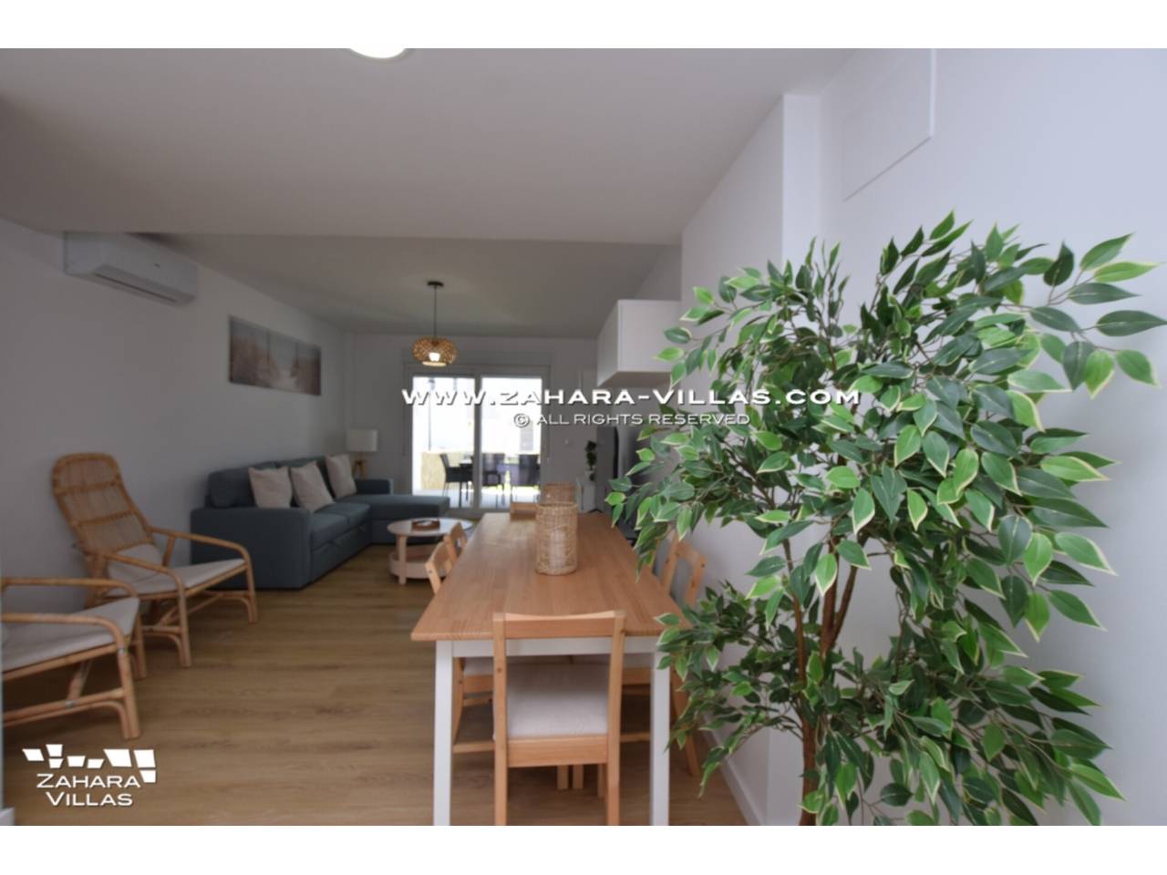 Imagen 6 de Casa Adosada de Nueva Construcción con vistas frontales al mar.