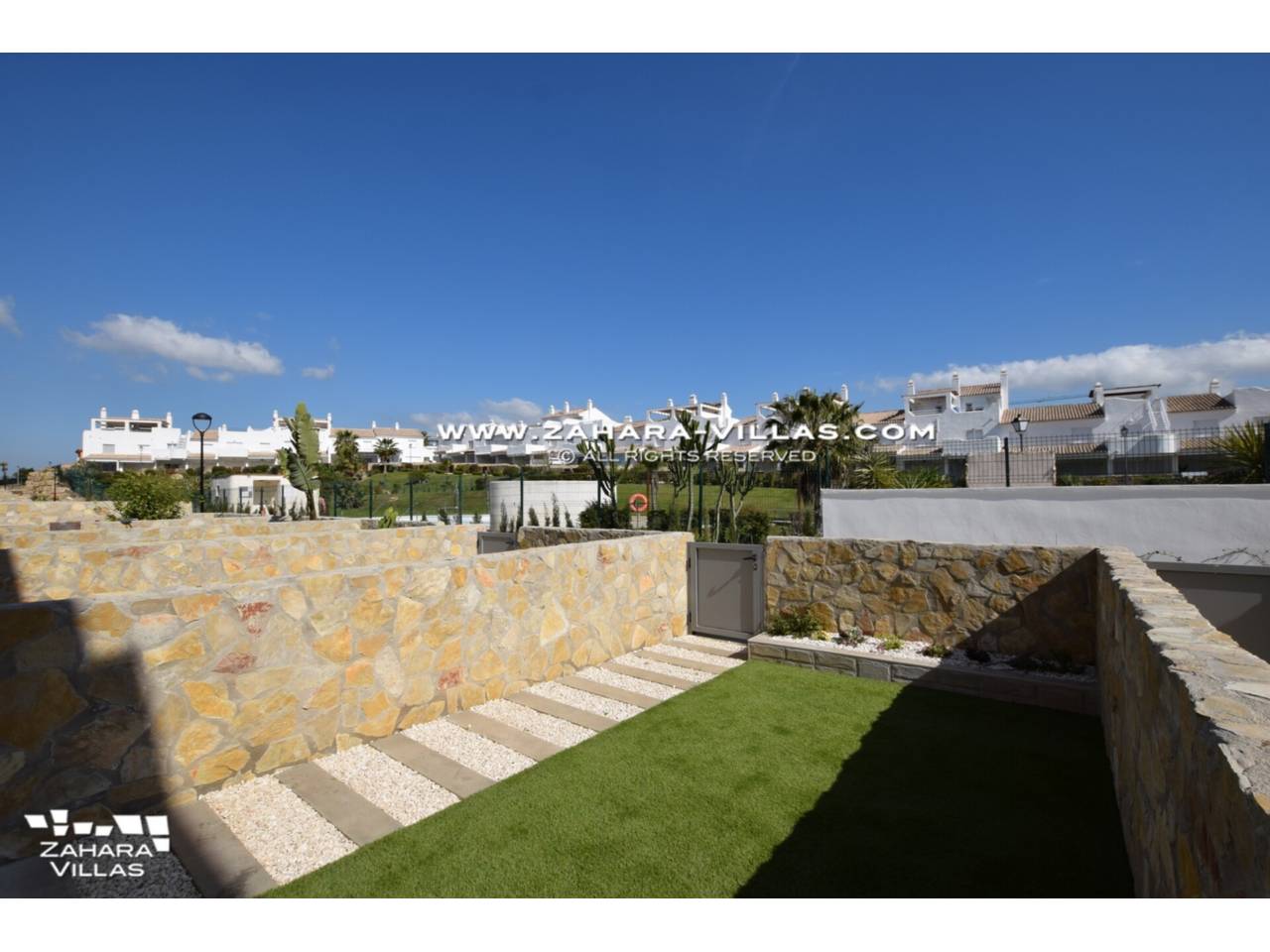 Imagen 4 de Casa Adosada de Nueva Construcción con vistas frontales al mar.