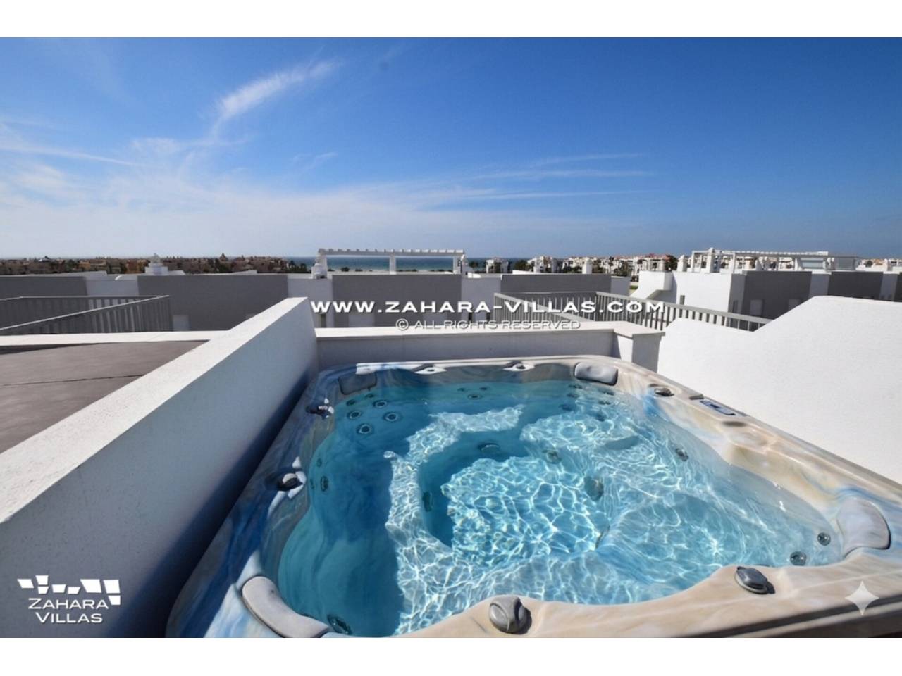 Imagen 5 de Newly Built Terraced House with Frontal Sea Views.