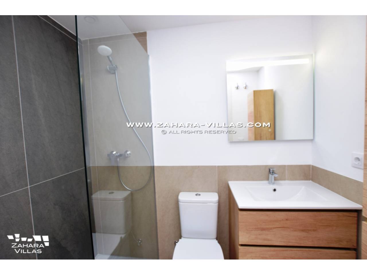 Imagen 21 de Casa Adosada de Nueva Construcción con vistas frontales al mar.