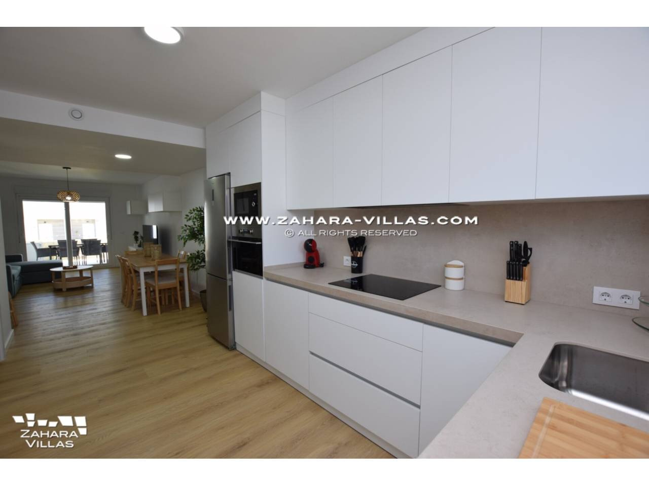 Imagen 5 de Casa Adosada de Nueva Construcción con vistas frontales al mar.