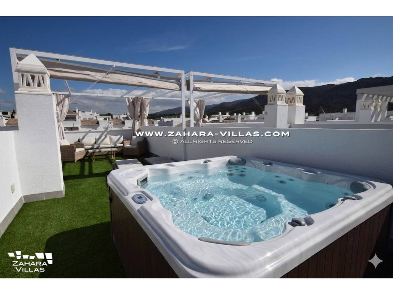 Imagen 36 de Newly Built Terraced House with Frontal Sea Views.