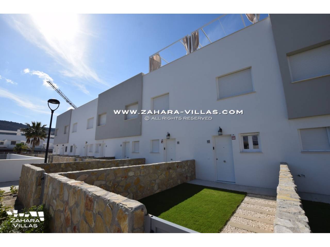 Imagen 3 de Casa Adosada de Nueva Construcción con vistas frontales al mar.