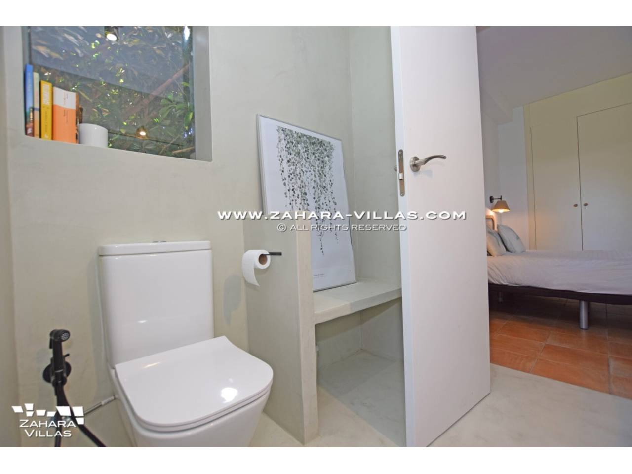 Imagen 29 de Bajo con Jardín Privado en Urb. Costa Zahara, a pie de playa