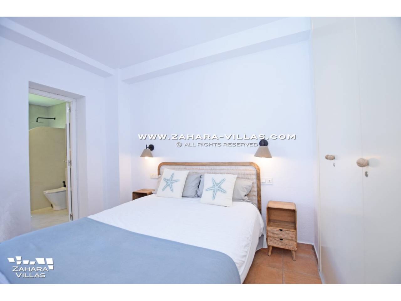 Imagen 24 de Bajo con Jardín Privado en Urb. Costa Zahara, a pie de playa