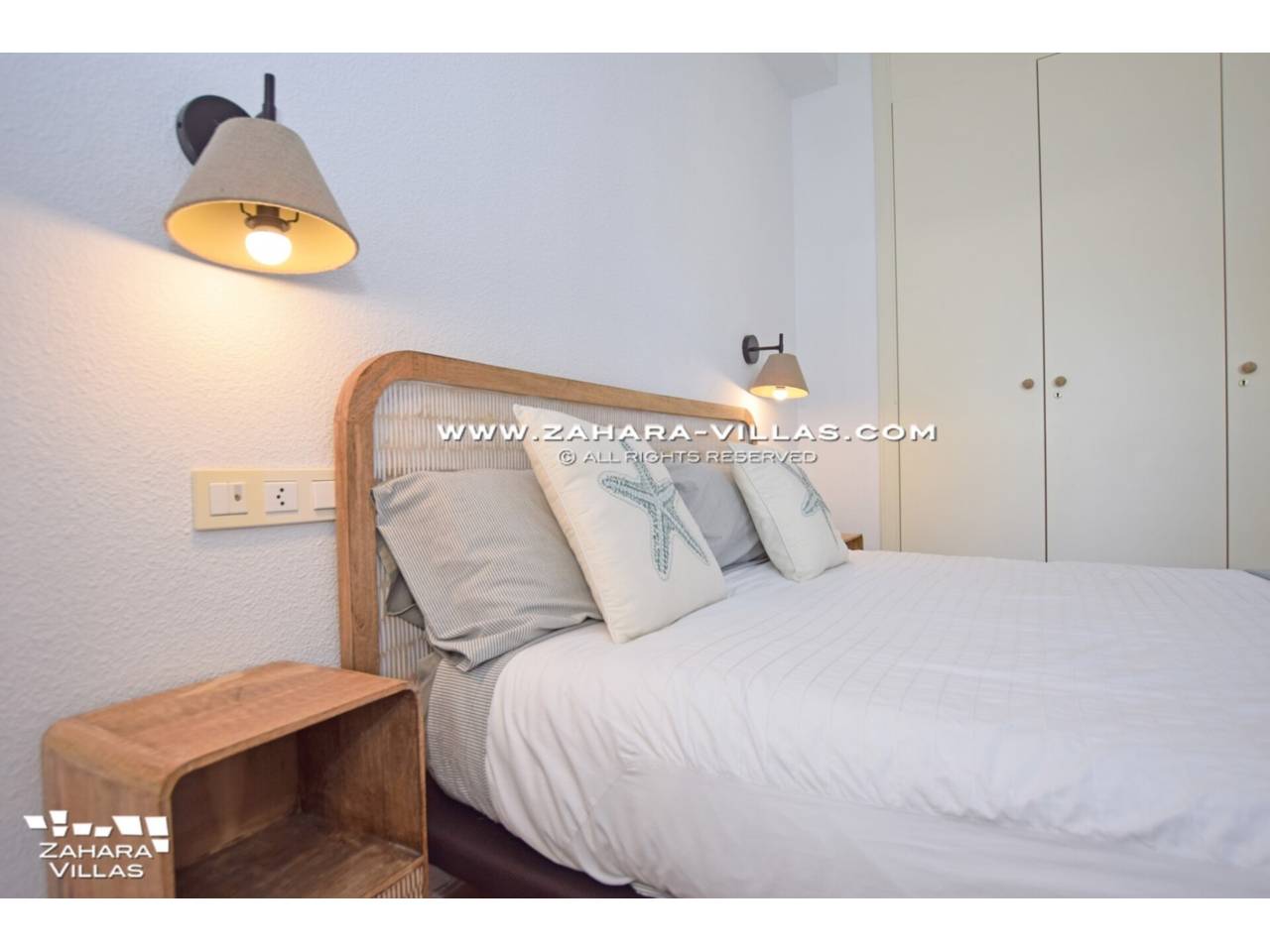 Imagen 25 de Bajo con Jardín Privado en Urb. Costa Zahara, a pie de playa