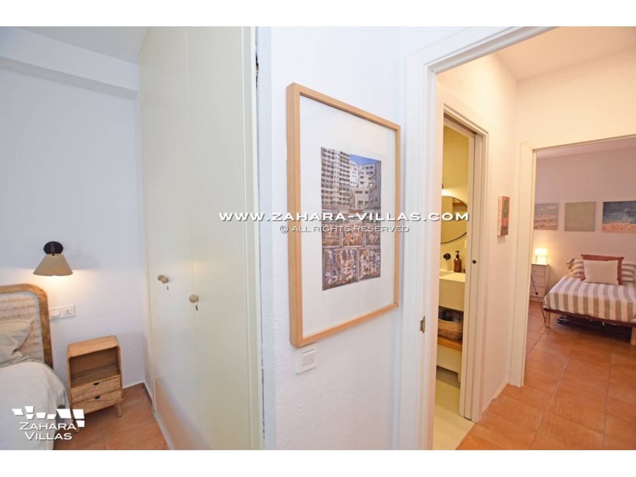 Imagen 22 de Bajo con Jardín Privado en Urb. Costa Zahara, a pie de playa