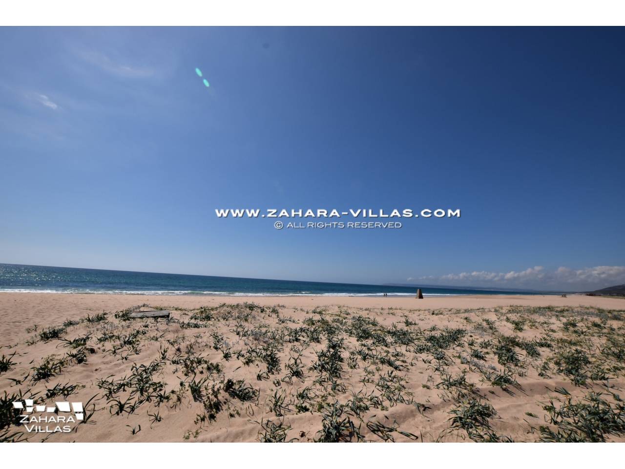 Imagen 39 de Bajo con Jardín Privado en Urb. Costa Zahara, a pie de playa