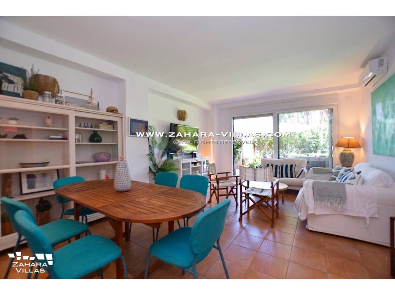 Imagen 13 de Bajo con Jardín Privado en Urb. Costa Zahara, a pie de playa