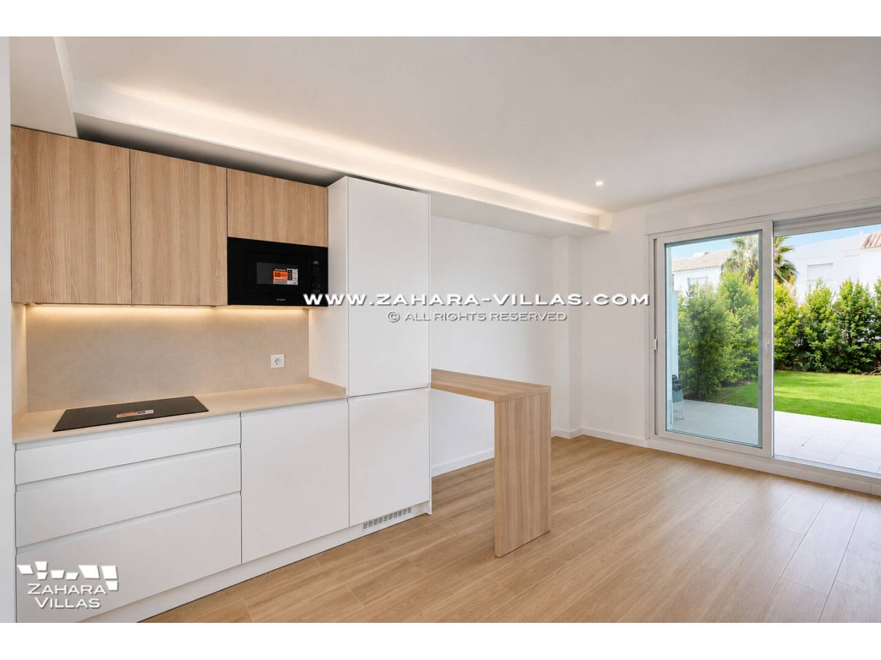 Imagen 4 de Neubau-Reihenhaus, bezugsfertig in By Lyrio Atlanterra
