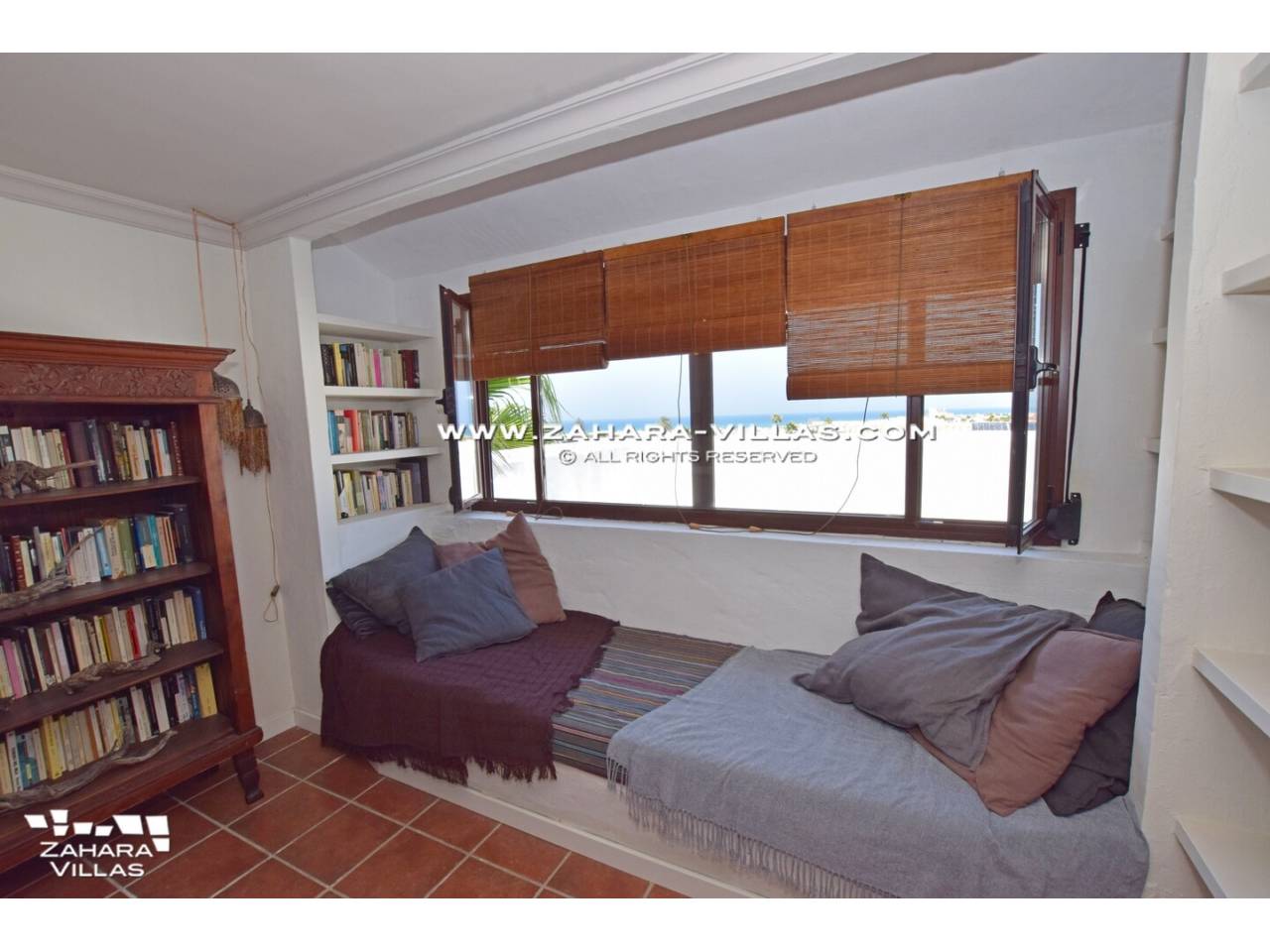 Imagen 39 de Chalet con maravilloso jardin y piscina privada en el pueblo de Zahara de los Atunes.