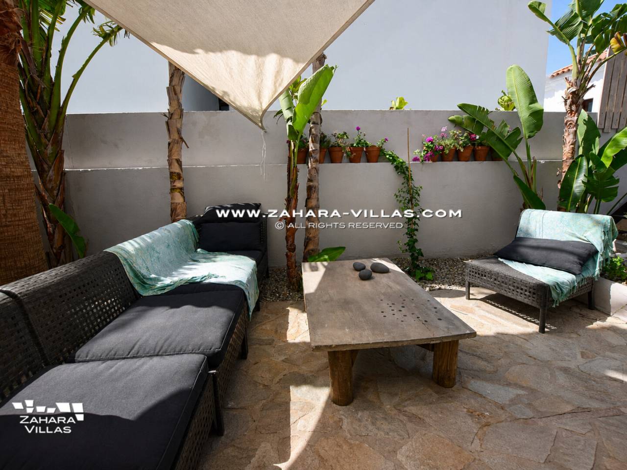 Imagen 22 de Chalet con maravilloso jardin y piscina privada en el pueblo de Zahara de los Atunes.