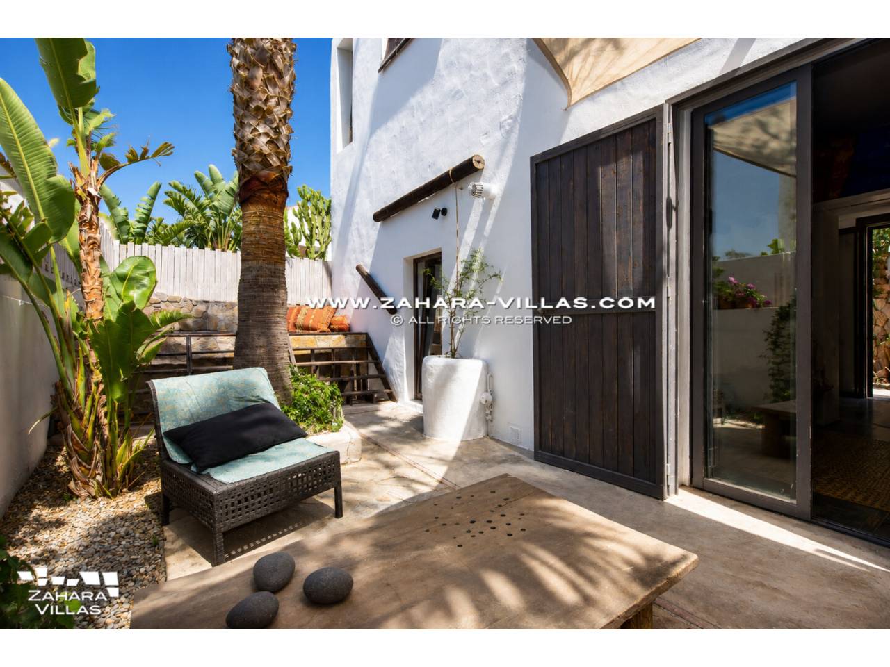 Imagen 24 de Chalet con maravilloso jardin y piscina privada en el pueblo de Zahara de los Atunes.