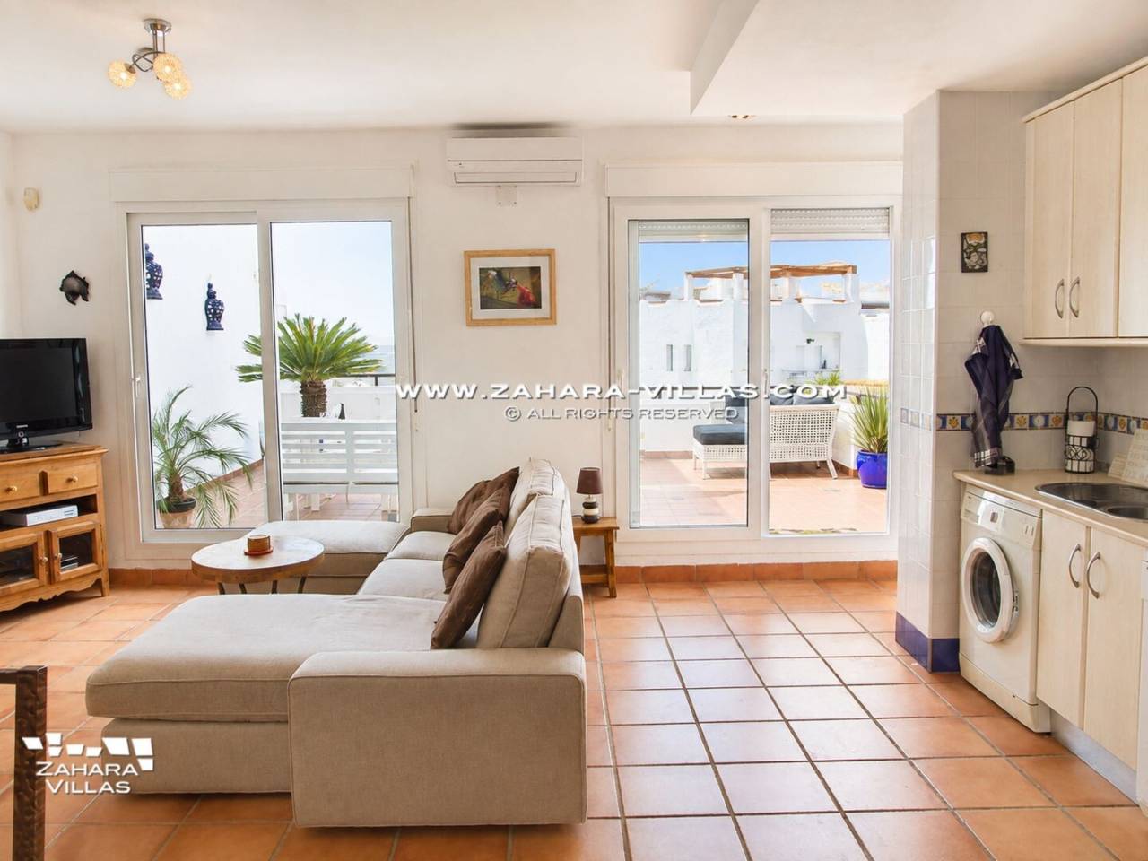 Imagen 3 de Atico-dúplex con vistas al mar en Urb. Bahia de la Plata, Atlanterra.