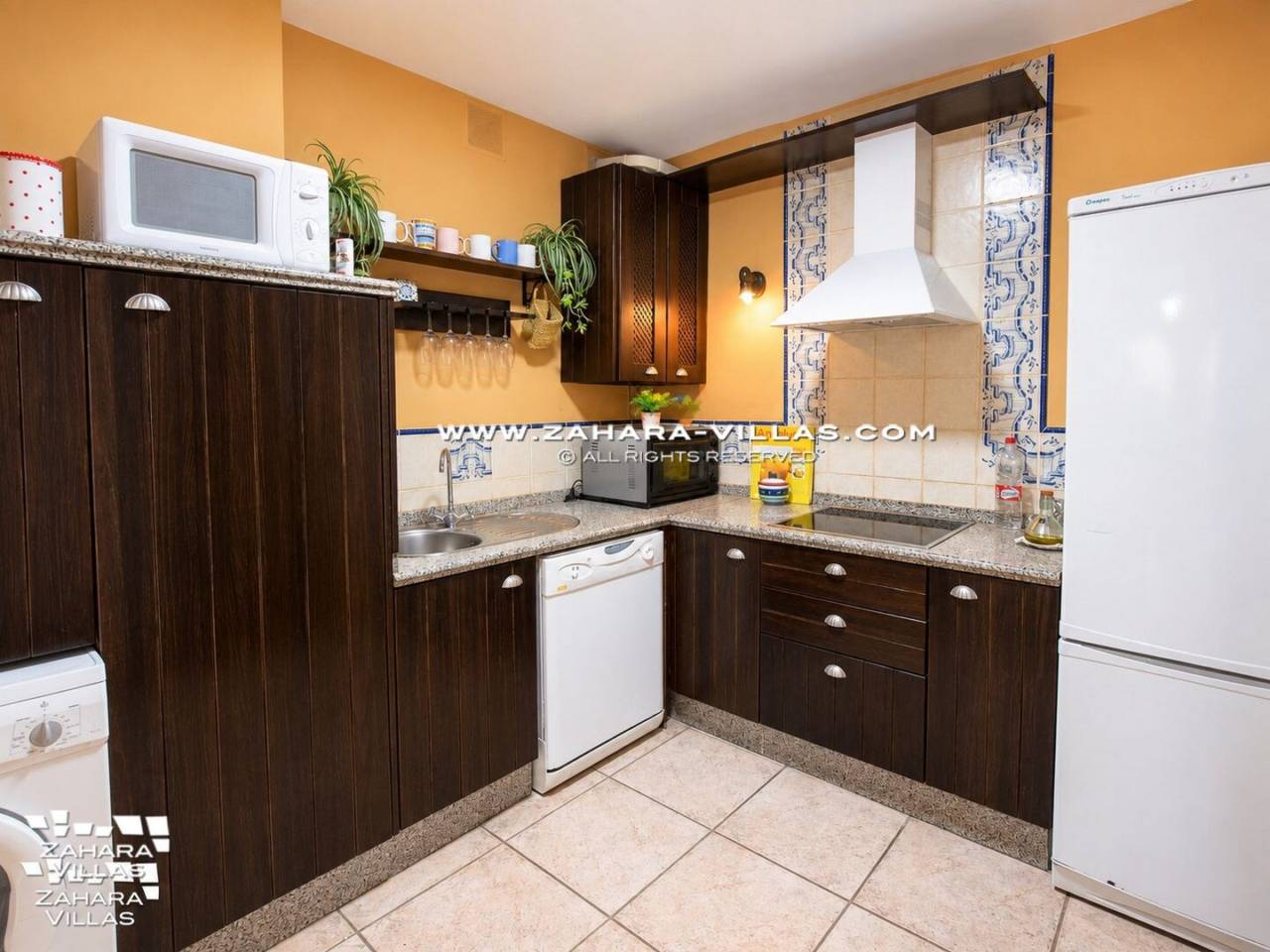 Imagen 10 de Apartamento en venta en Urb. Jardines de Zahara, Atlanterra.