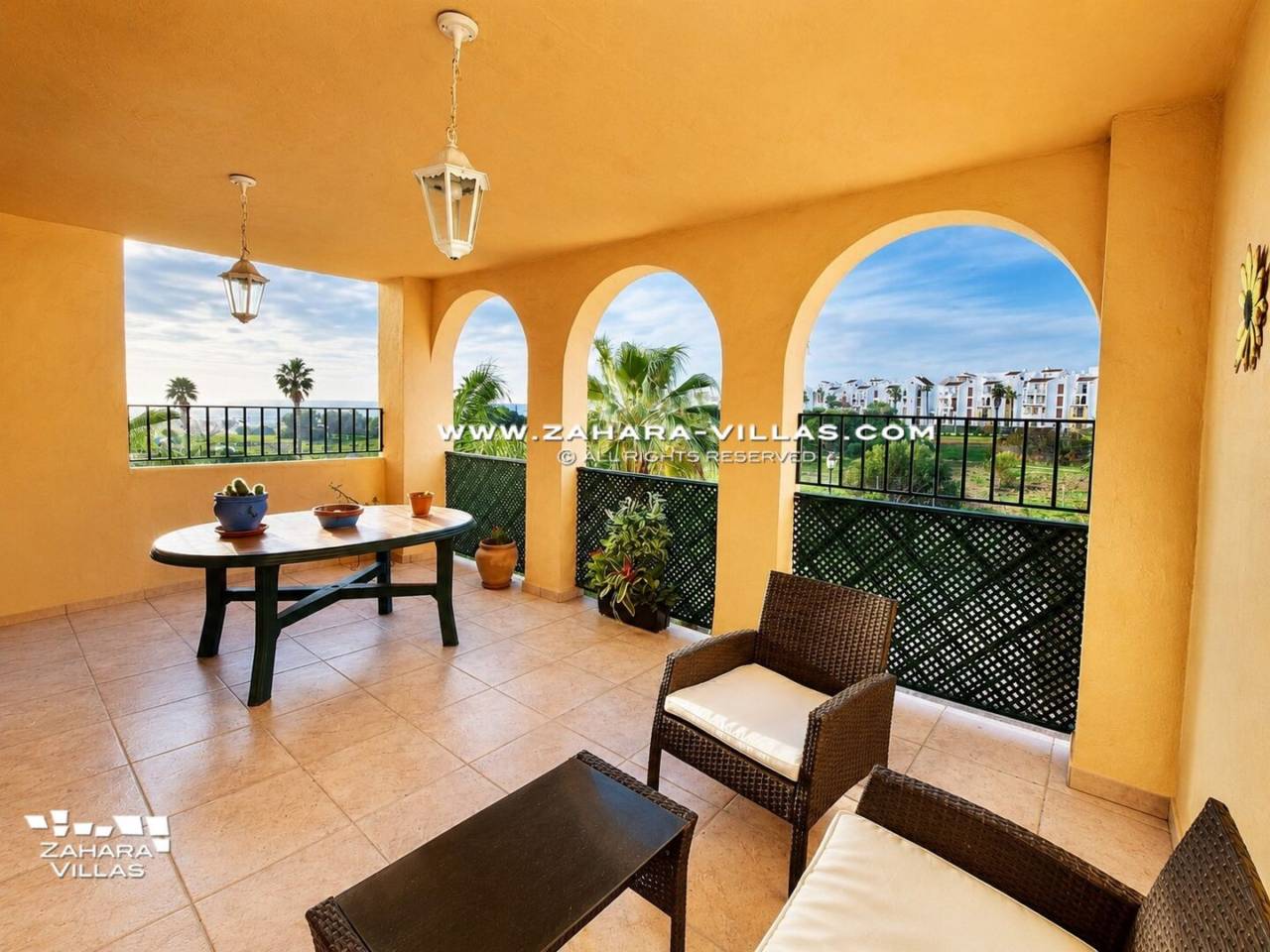 Imagen 1 de Apartamento en venta en Urb. Jardines de Zahara, Atlanterra.