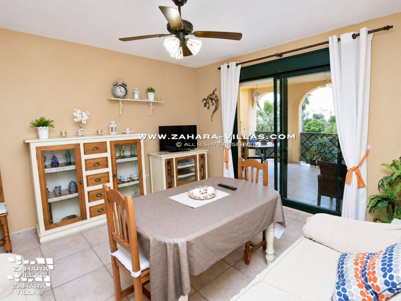 Imagen 7 de Apartamento en venta en Urb. Jardines de Zahara, Atlanterra.