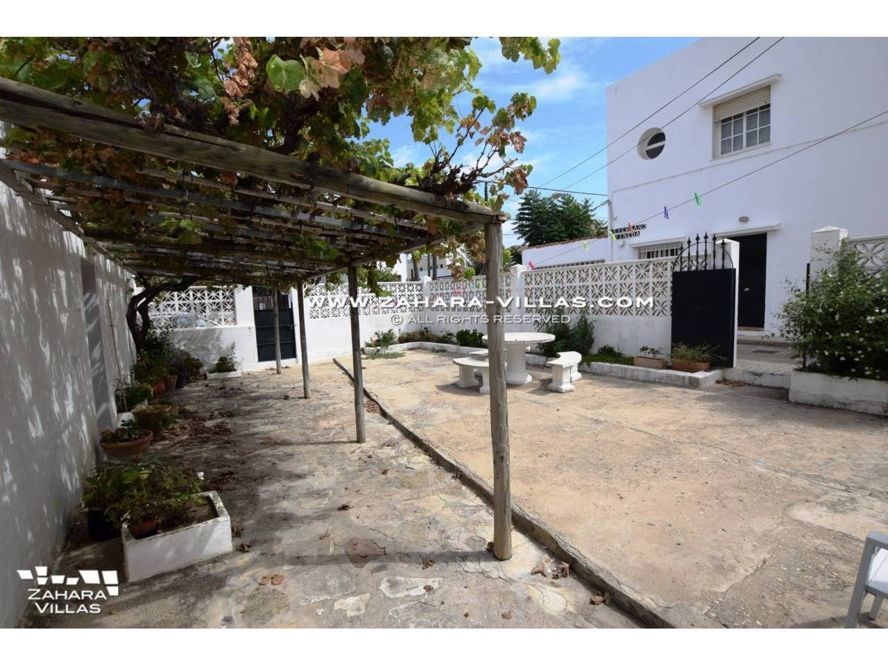 Imagen 20 de House in Avda. Del Pradillo for sale in the town of Zahara de los Atunes